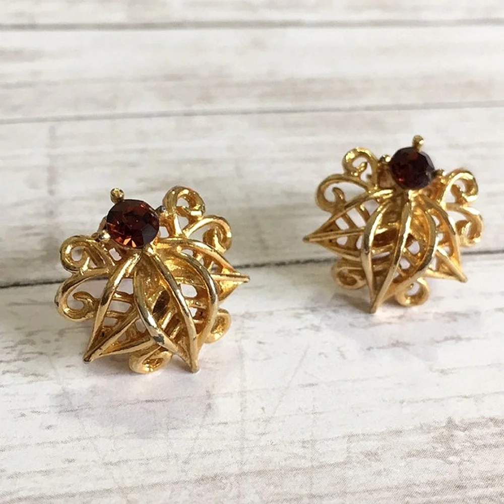 Vintage Clip On Earrings Gold Tone